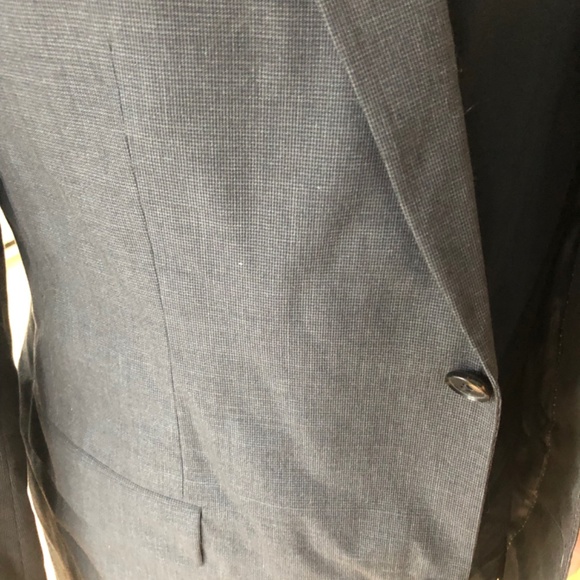 Boss suit - Picture 5 of 5